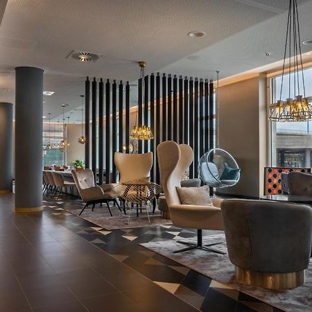 Holiday Inn - The Niu, Ridge Halle Central Station By Ihg Ngoại thất bức ảnh