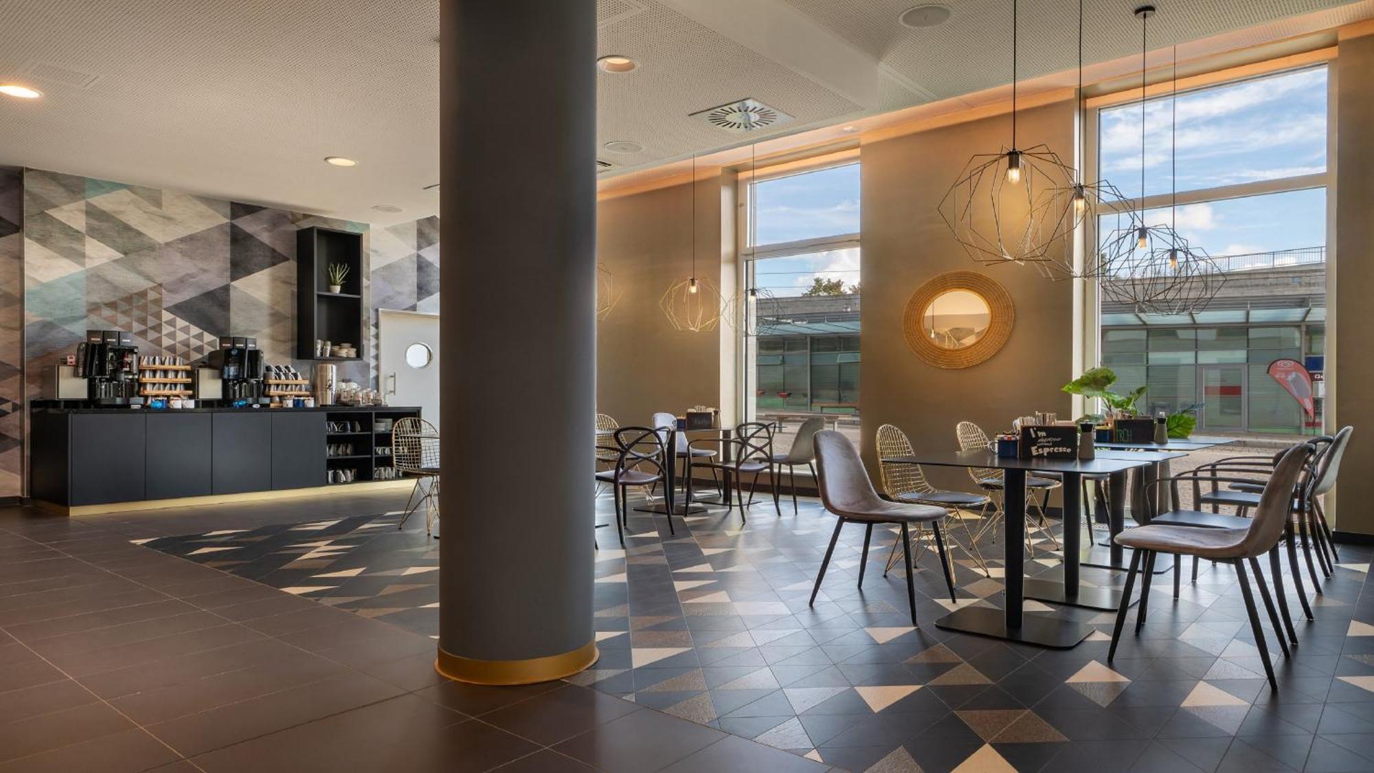 Holiday Inn - The Niu, Ridge Halle Central Station By Ihg Ngoại thất bức ảnh